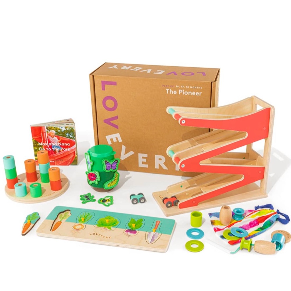 Lovevery The Pioneer Play Kit for 16-18M